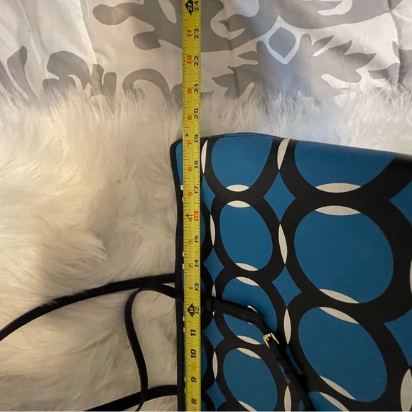 MICHAEL KORS JET SET TRAVEL DECO TURQUOISE BLACK WHITE TOTE -LARGE - Picture 6 of 7